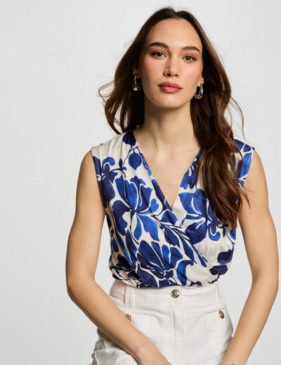 Sleeveless vest top white women