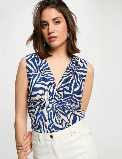 Sleeveless vest top white women