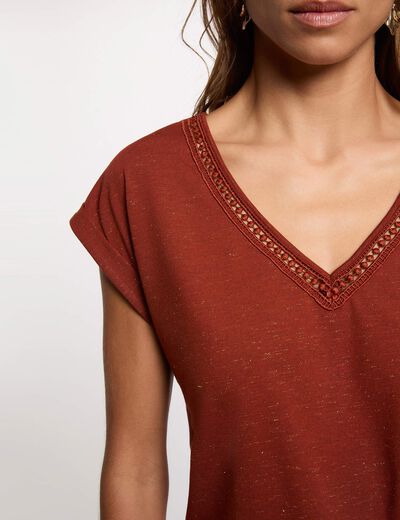 Shiny v-neck t-shirt cognac brown women