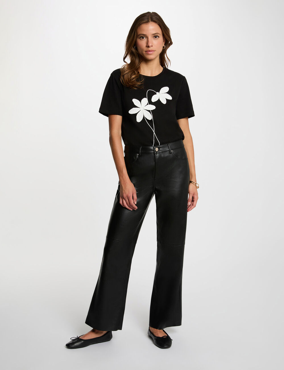 Straight t-shirt with round neck black women