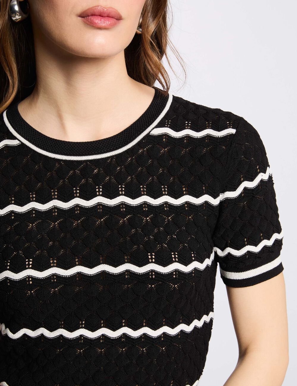 Pull manches courtes rayé noir femme