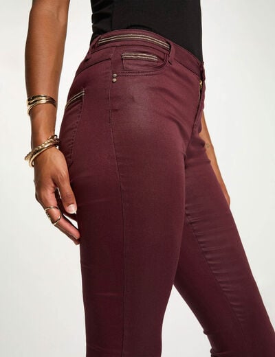 Slim trousers with wet effect plum women