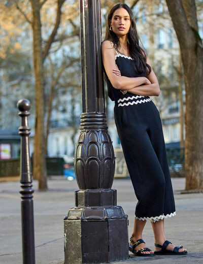 Wide-leg cropped trousers black women
