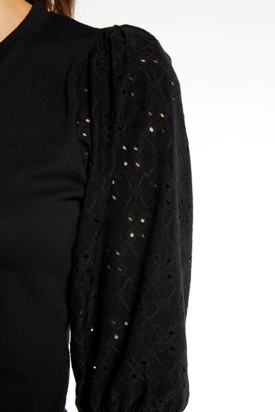 Embroidered 3/4-length sleeved t-shirt black ladies'