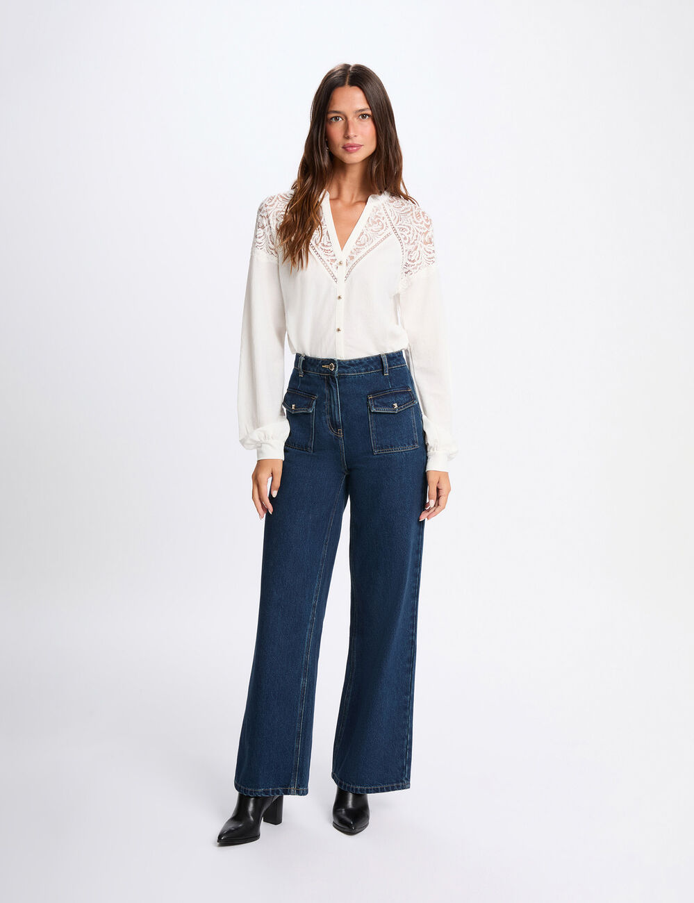 Lace v-neck t-shirt white women