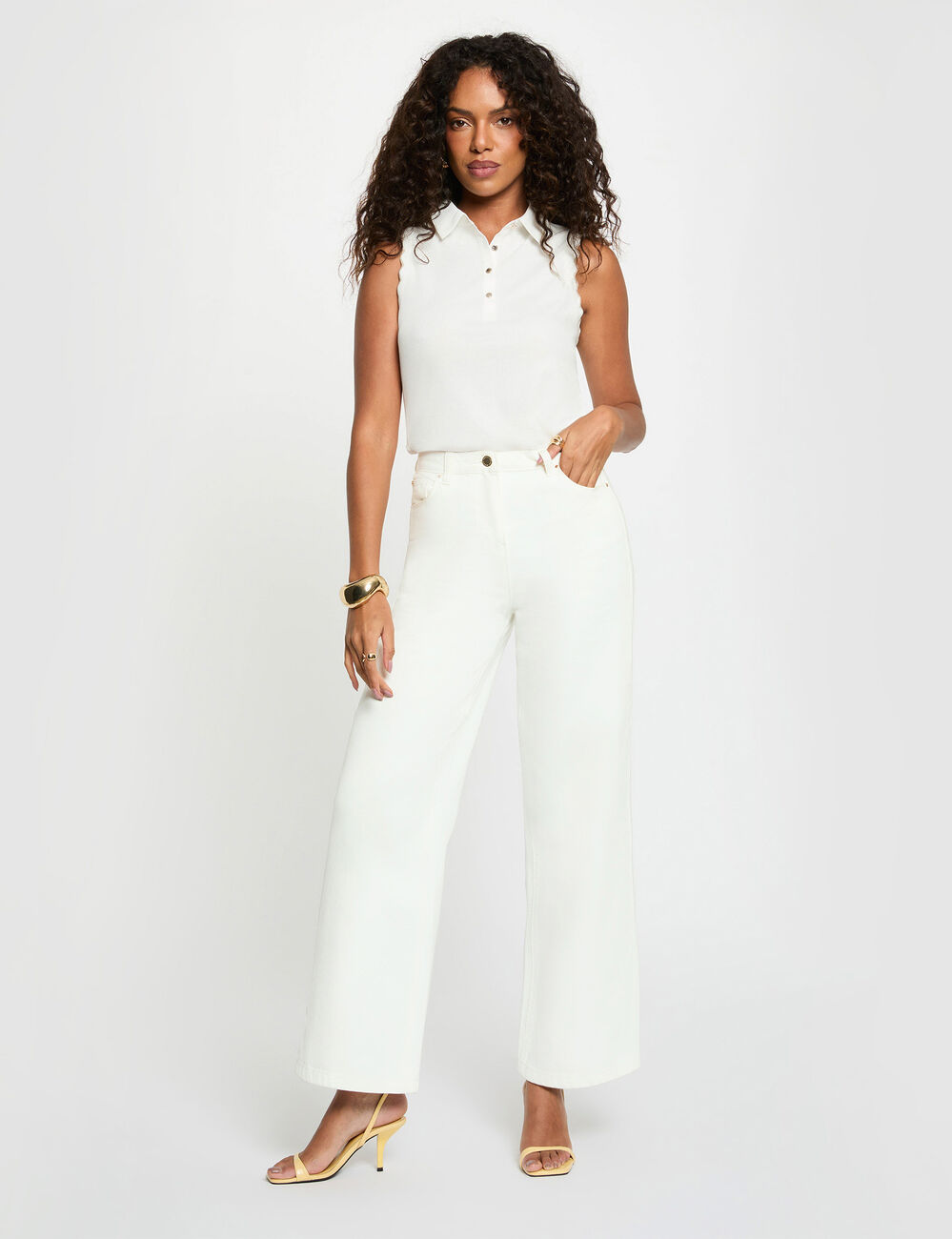 Sleeveless top with a lapel collar white women