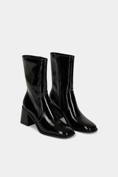 Patented boots with heels black ladies'