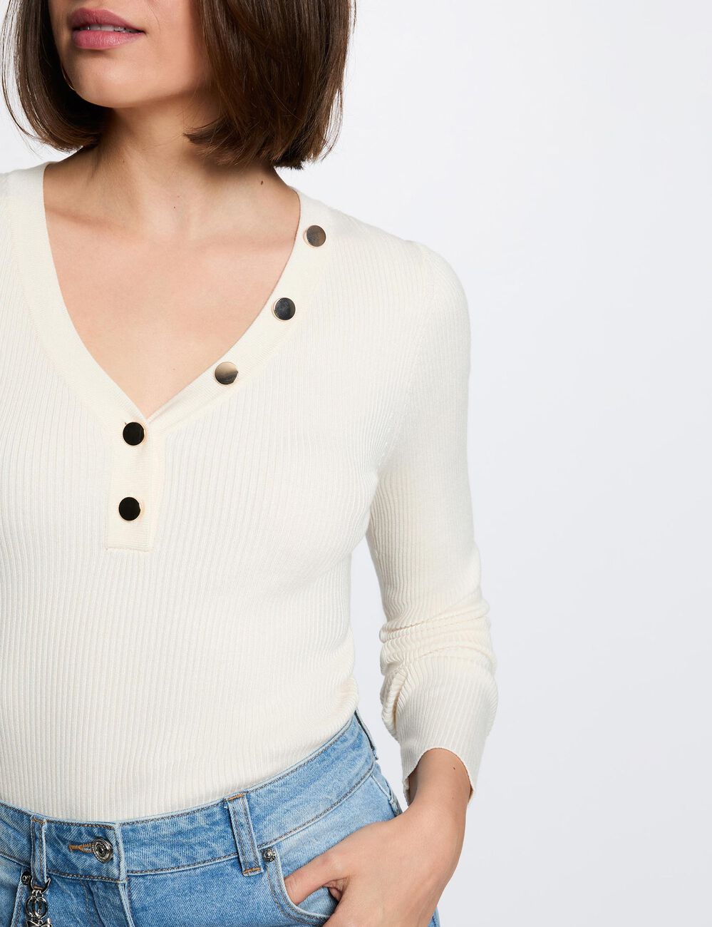 Fitted V-neck sweater ivory women