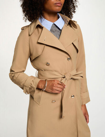 beige women