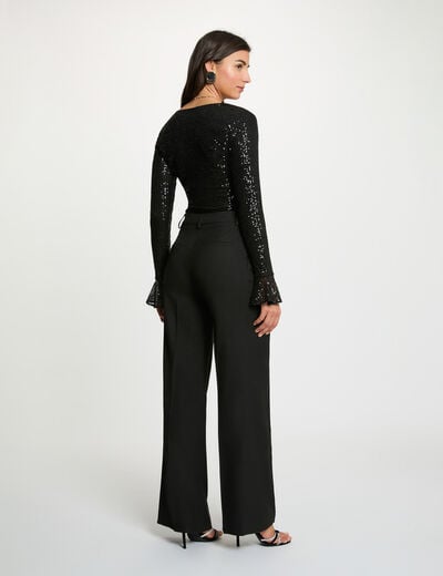 fitted v neck t shirt black women Fitted v-neck t-shirt black women