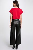 T-shirt with message red women