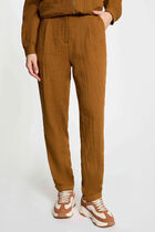 High-waisted carrot trousers camel women