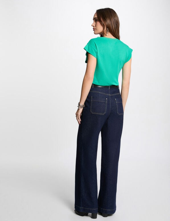 Short-sleeved t-shirt with V-neck emerald green women