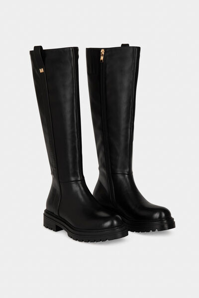 Notched flat boots black ladies'
