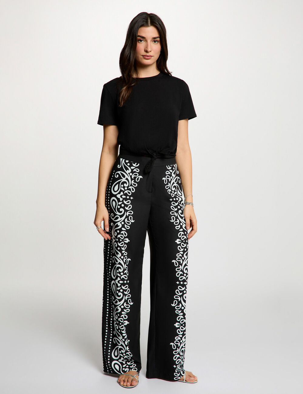 Flowy printed trousers black women