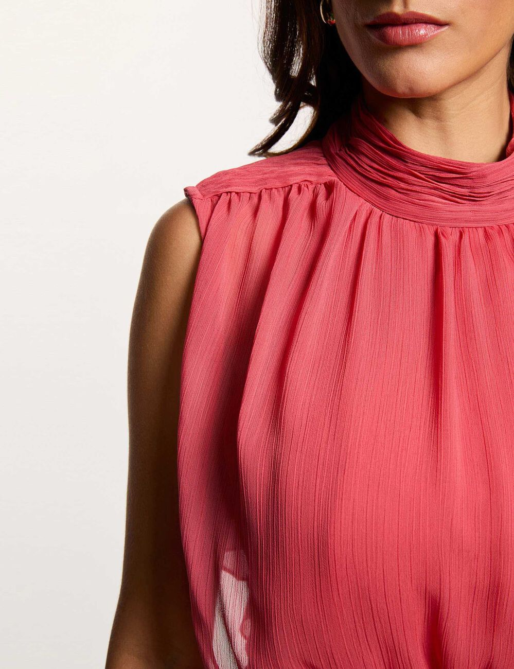 Short dress with high neck antique pink women