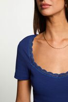 Fitted t-shirt with heart neckline navy blue women
