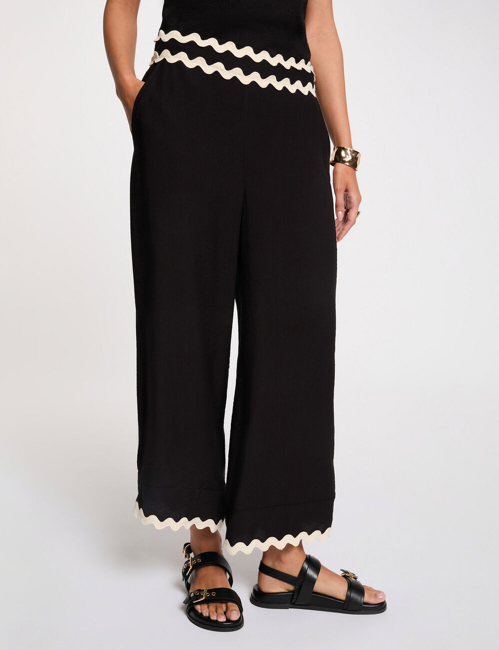 Wide-leg cropped trousers black women