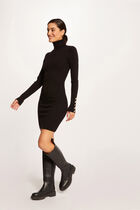 Robe pull ajustée avec col roulé noir femme