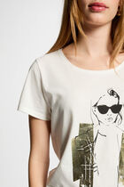 T-shirt with message white women