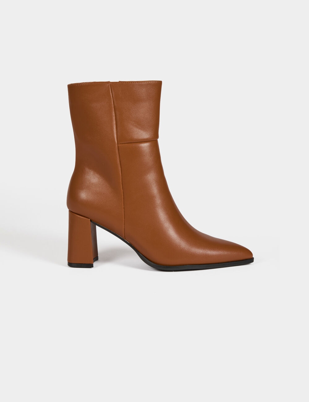 Heeled ankle boots camel women
