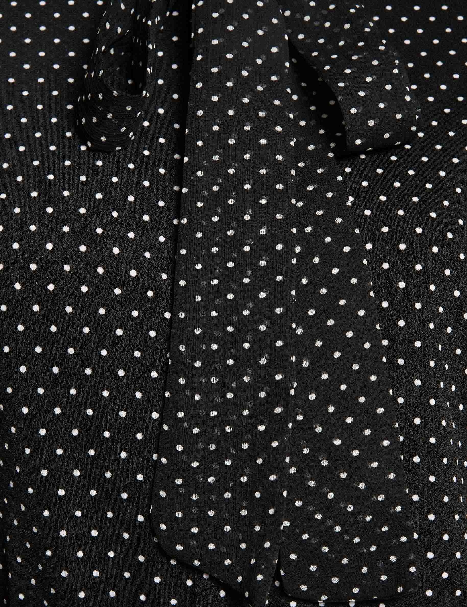 t shirt with tie neck black women null