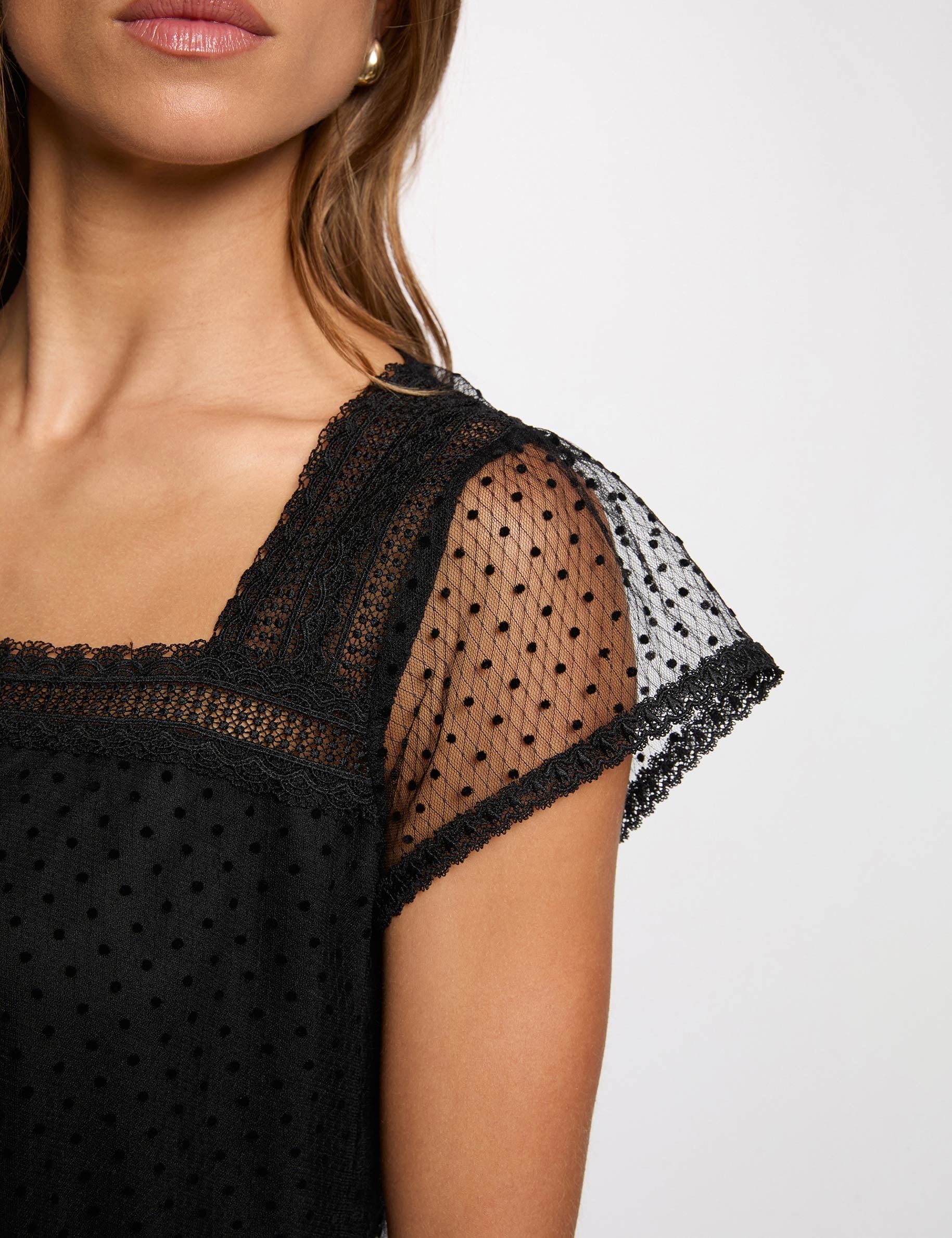 Lace t-shirt with square neckline black women