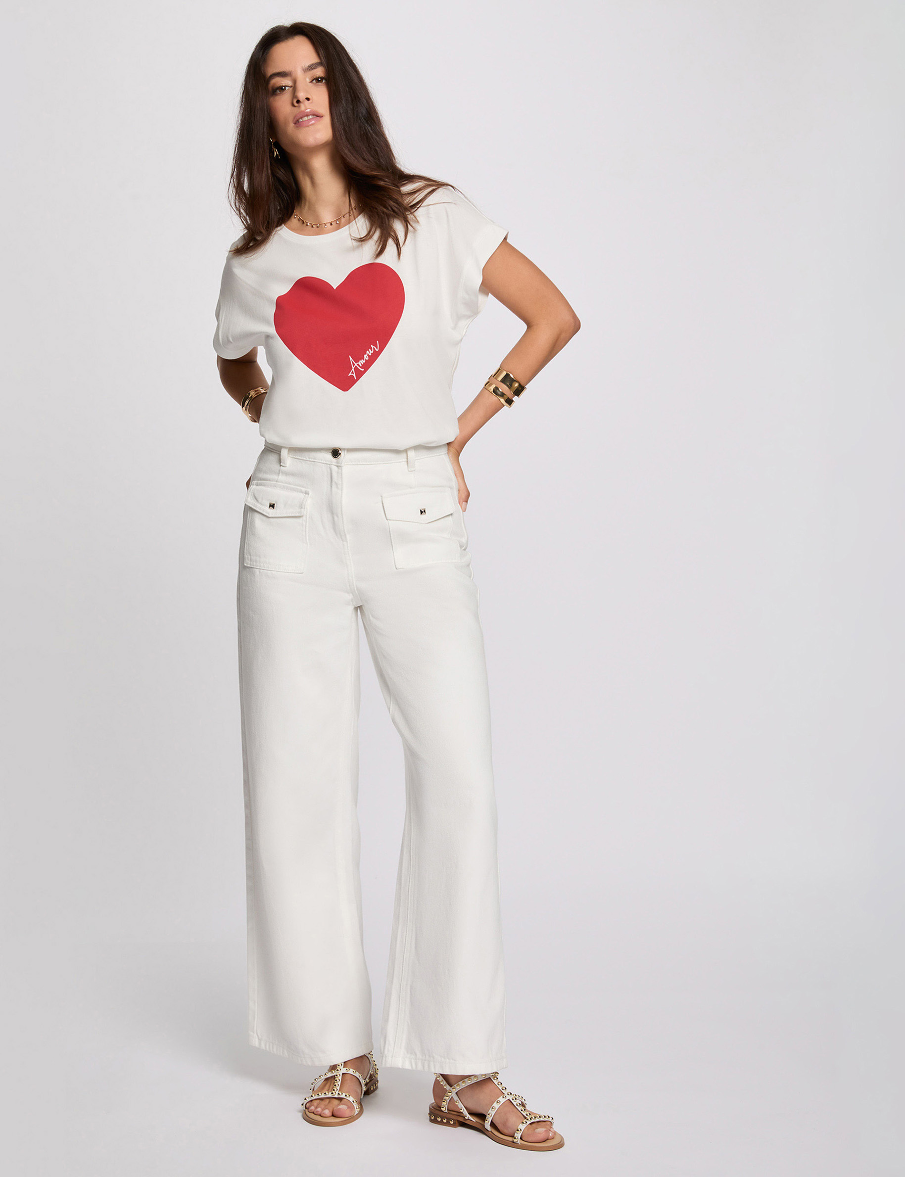 straight t shirt with text white women Straight t-shirt with text white women