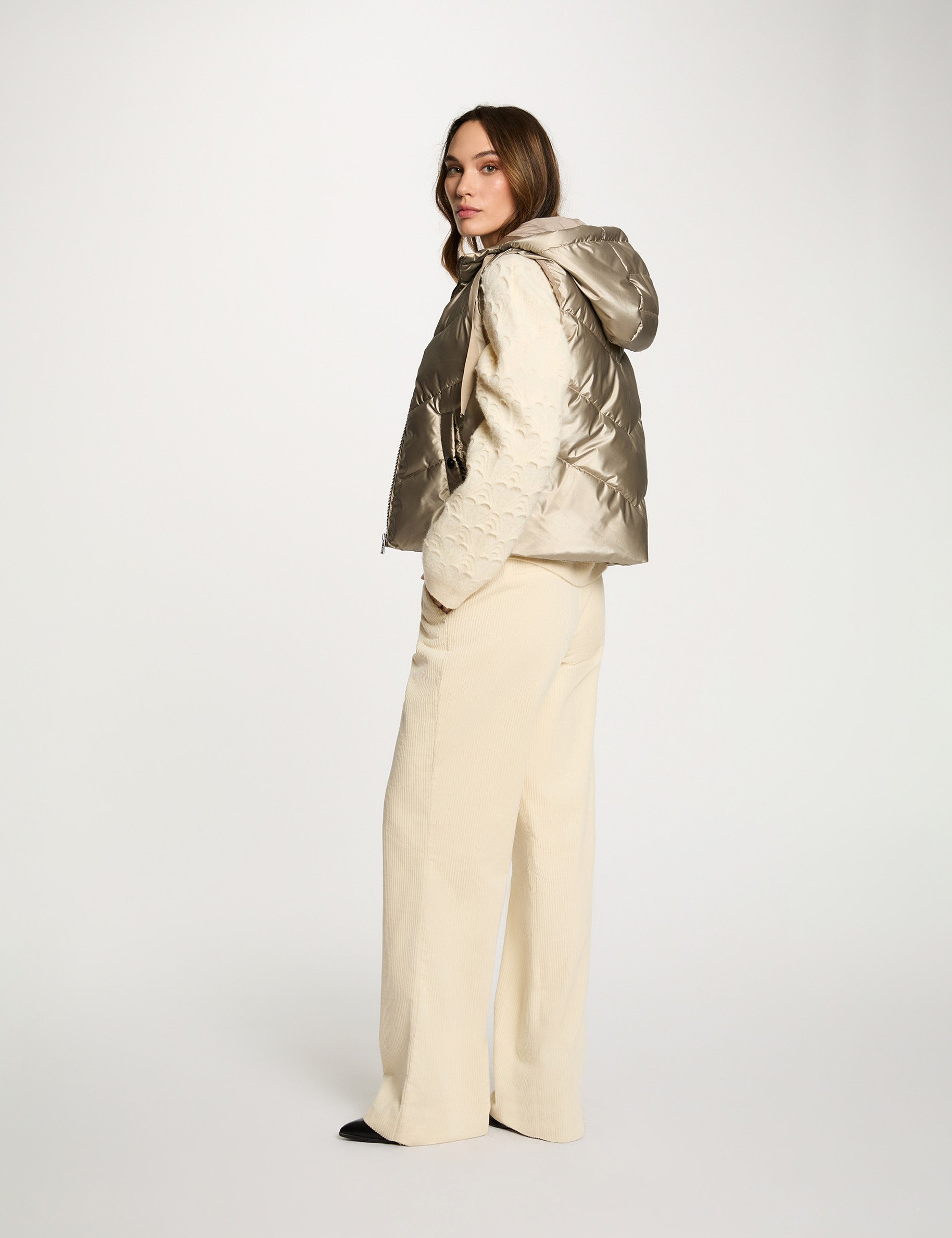 shiny sleeveless puffer gold yellow women Shiny sleeveless puffer gold yellow women