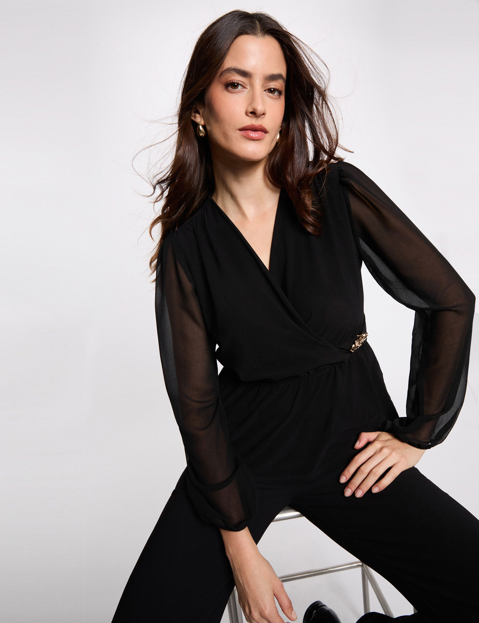 Wrap t-shirt with V-neck black women