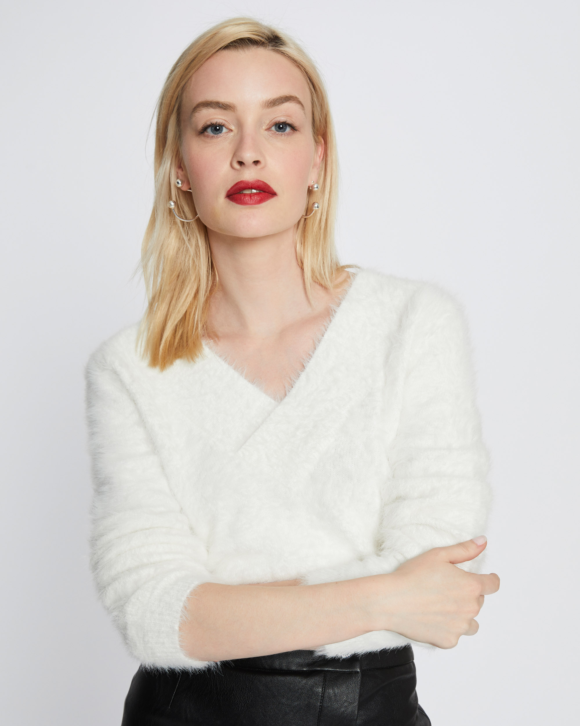 Fluffy knit jumper V-neck front and back ivory women