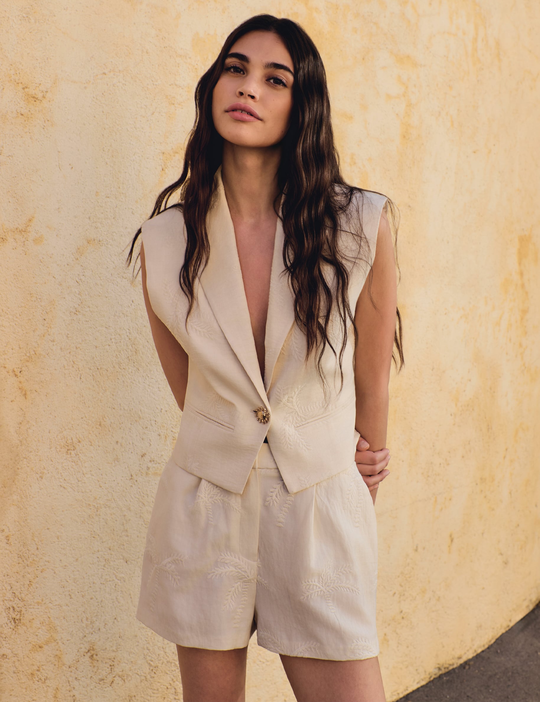 Sleeveless embroidered jacket cream women