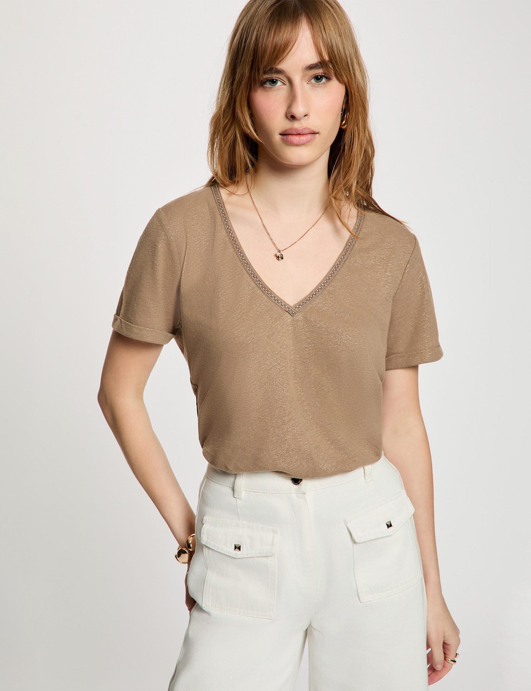 Pearl-embellished v-neck t-shirt taupe women