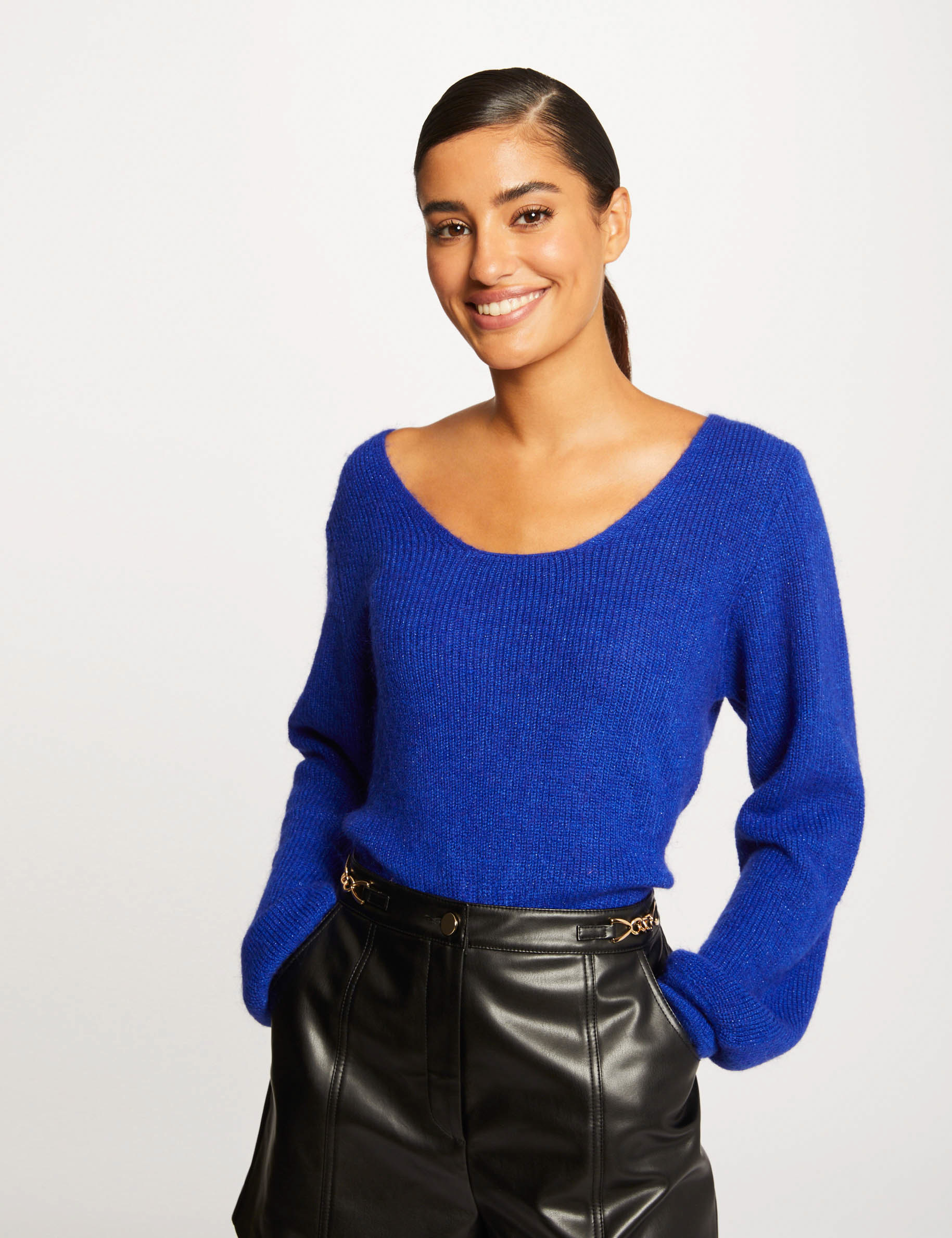 long sleeved jumper with round neck electric blue ladies Long-sleeved jumper with round neck electric blue ladies'