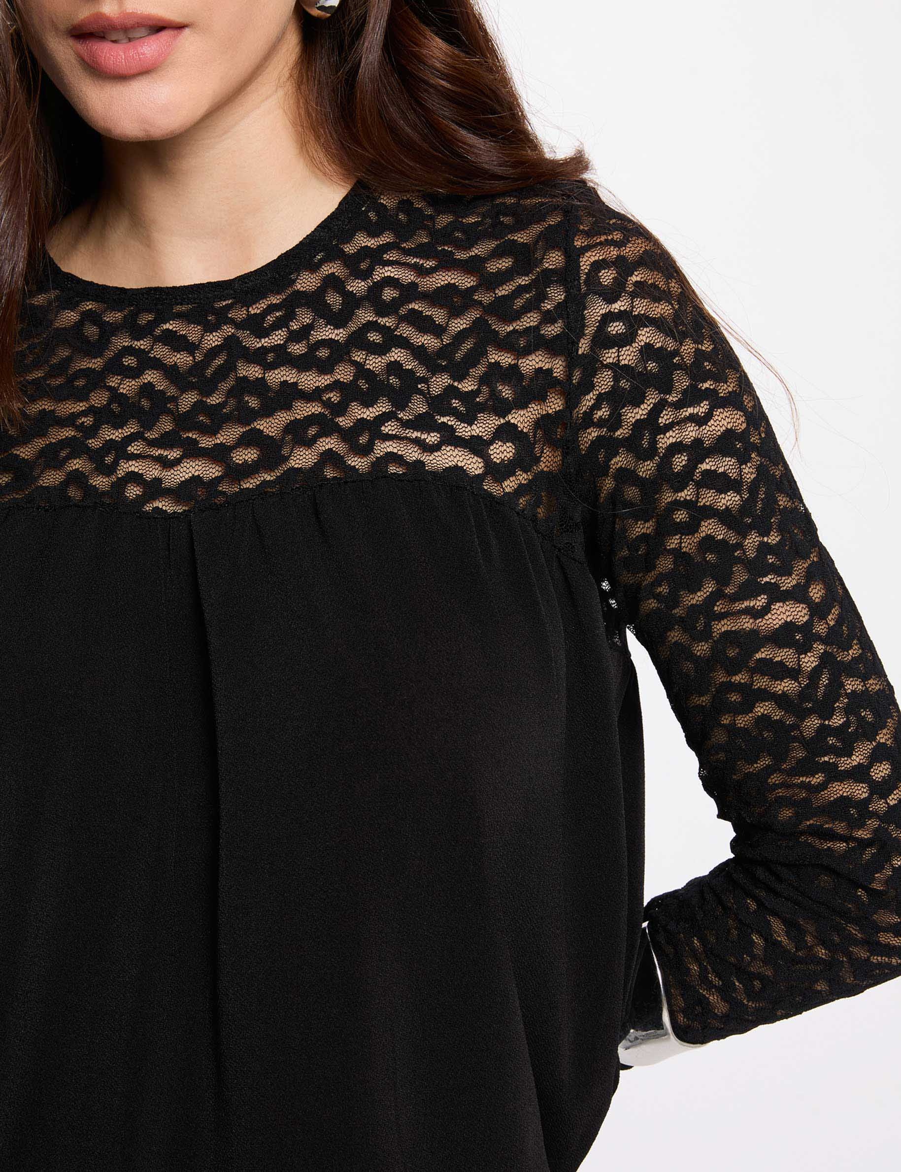 Long-sleeve lace t-shirt black women