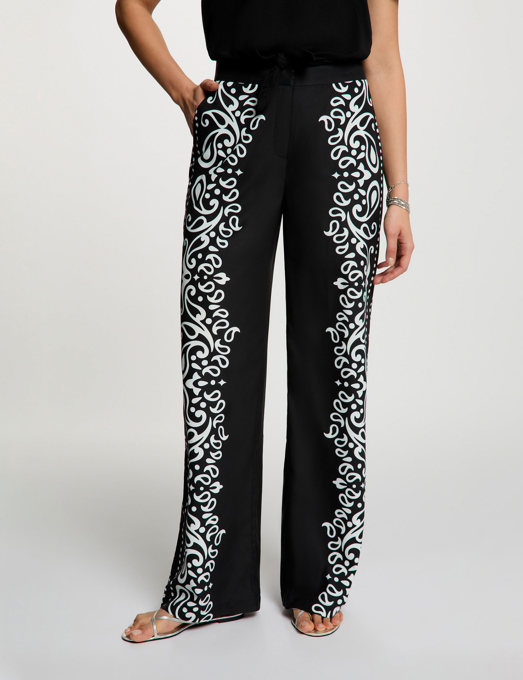 Flowy printed trousers black women