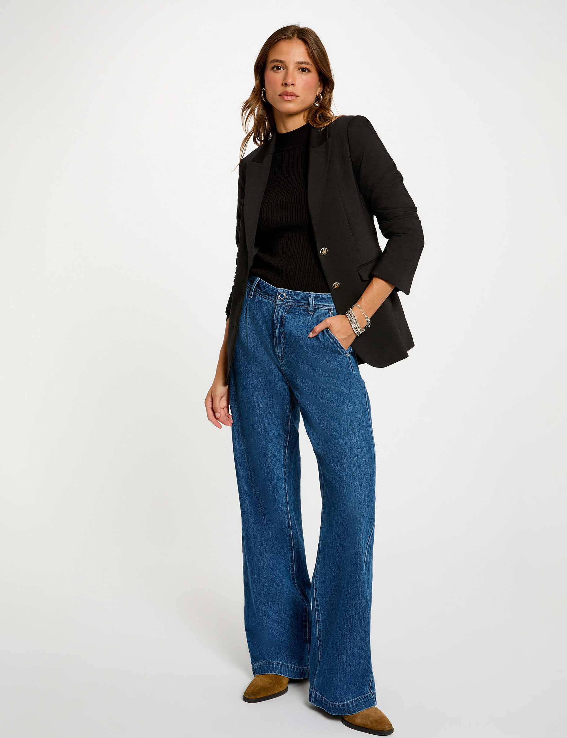 Sleeveless fitted jacket black women