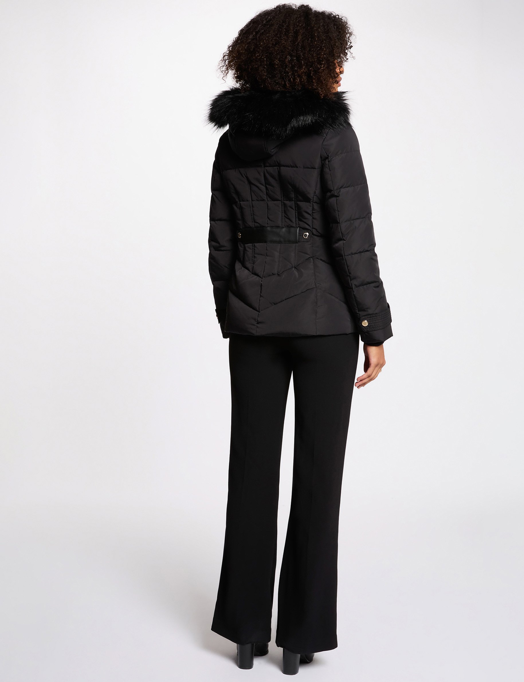 Fitted short puffer jacket black women