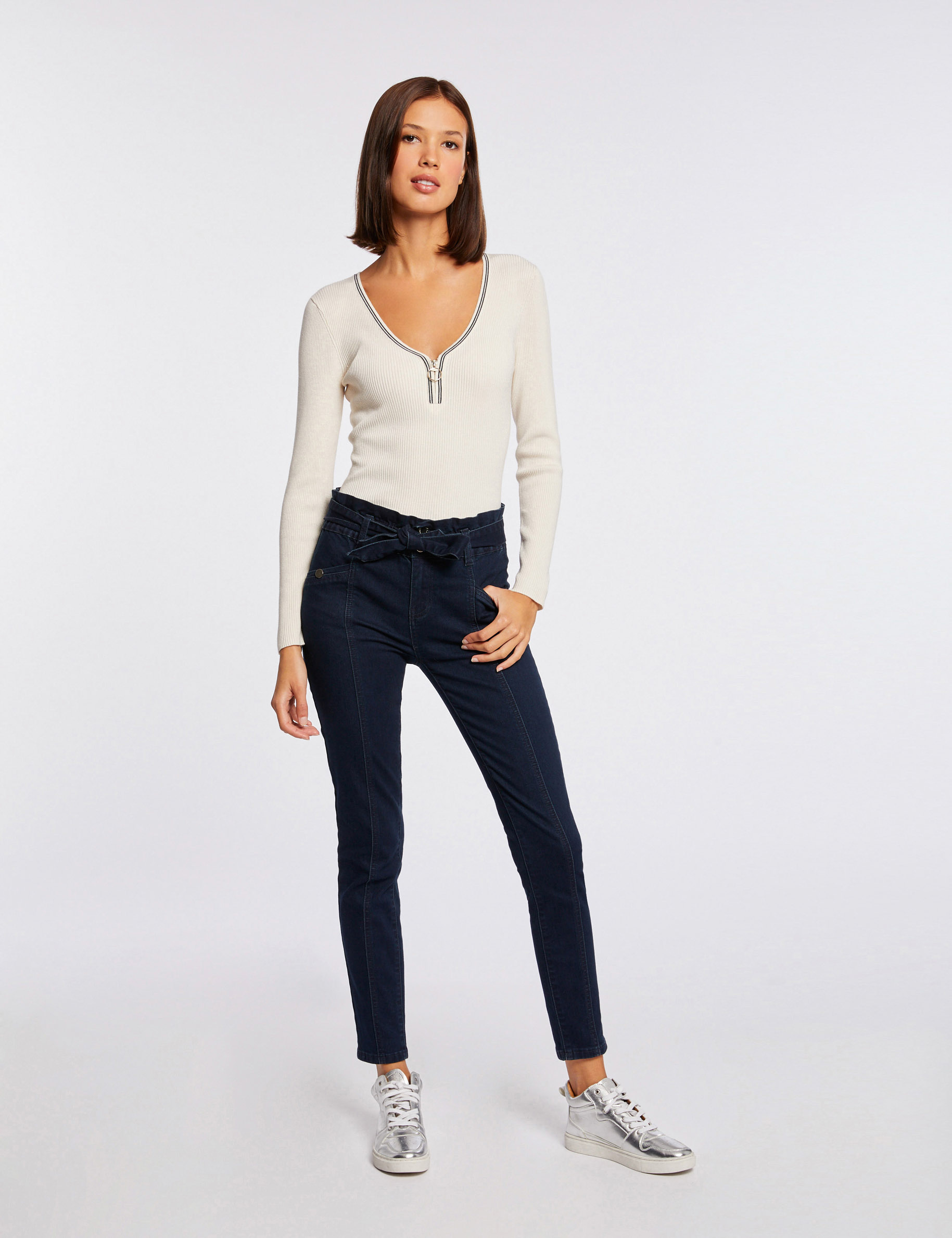 Long-sleeved jumper with V-neck ivory ladies' Long-sleeved jumper with V-neck ivory ladies'