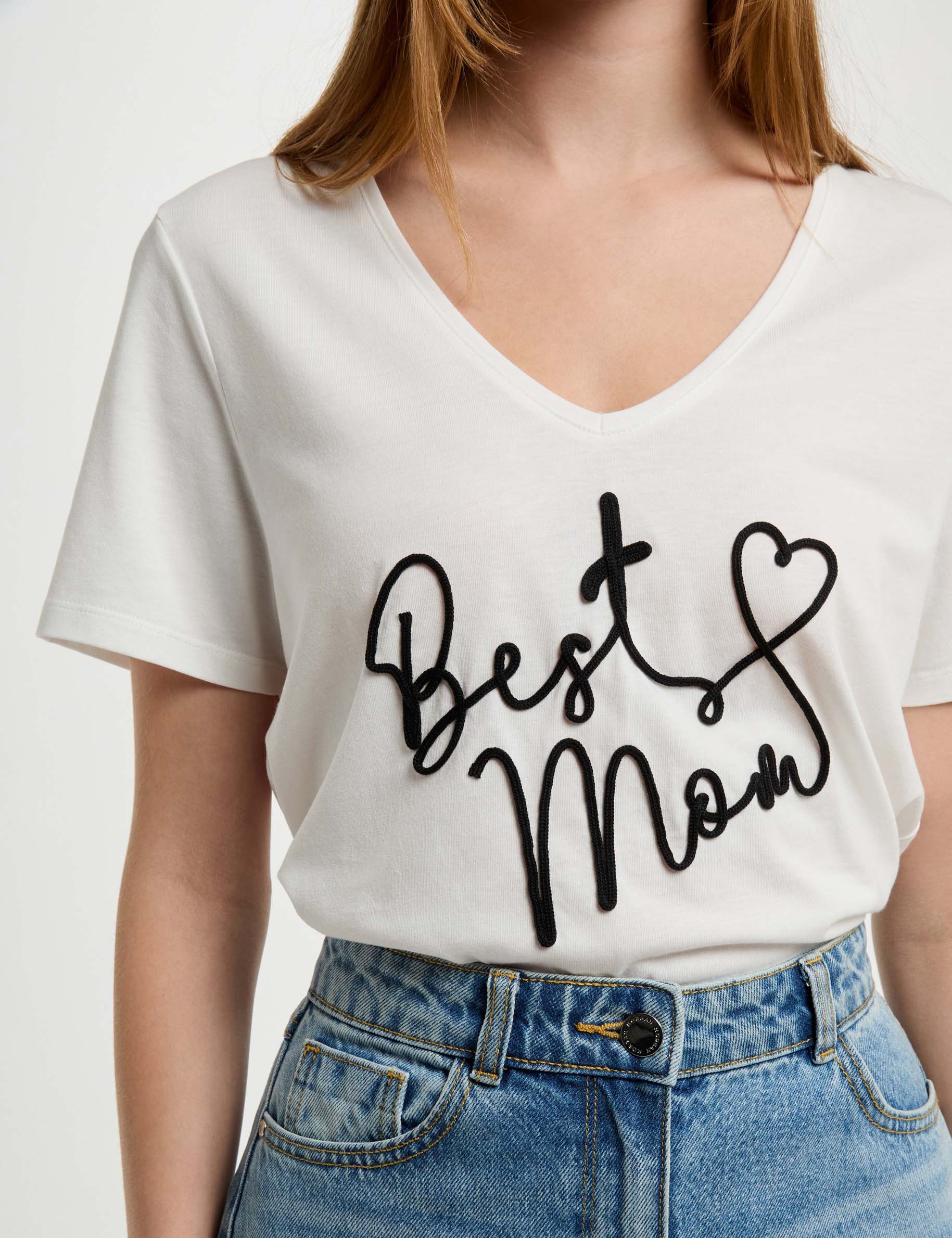 t shirt with message white women T-shirt with message white women