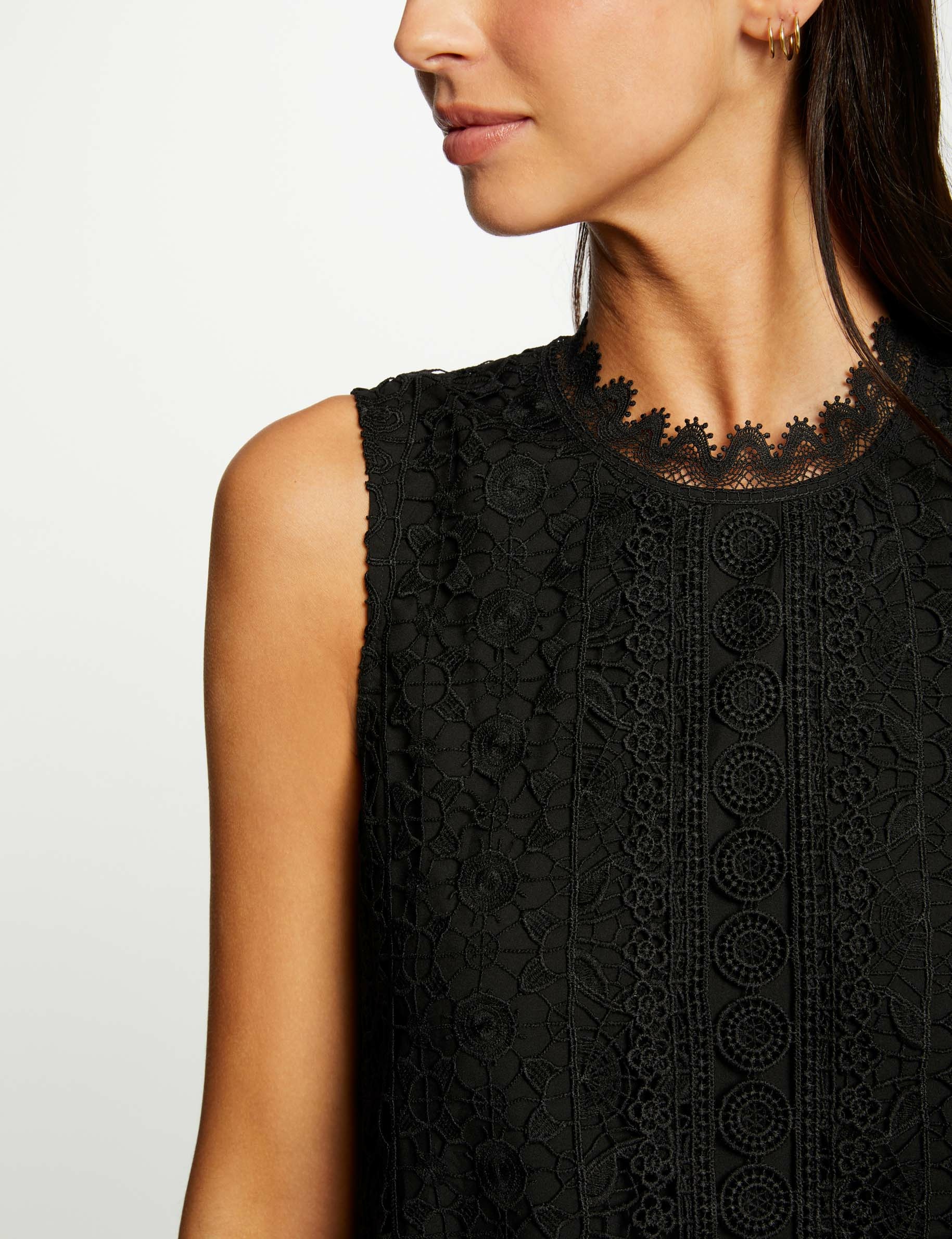 sleeveless lace top black women Sleeveless lace top black women