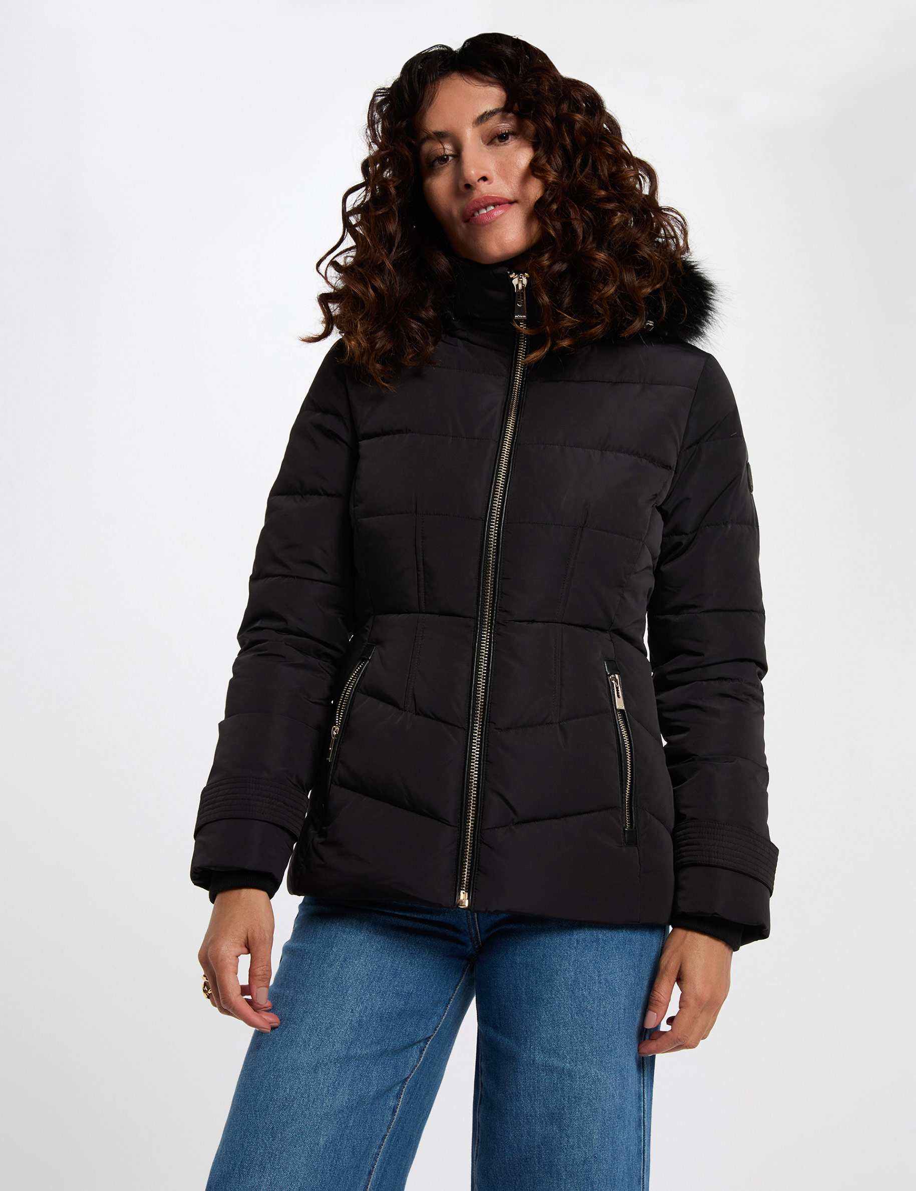 doudoune courte ajustee noir femme Doudoune courte ajustée noir femme