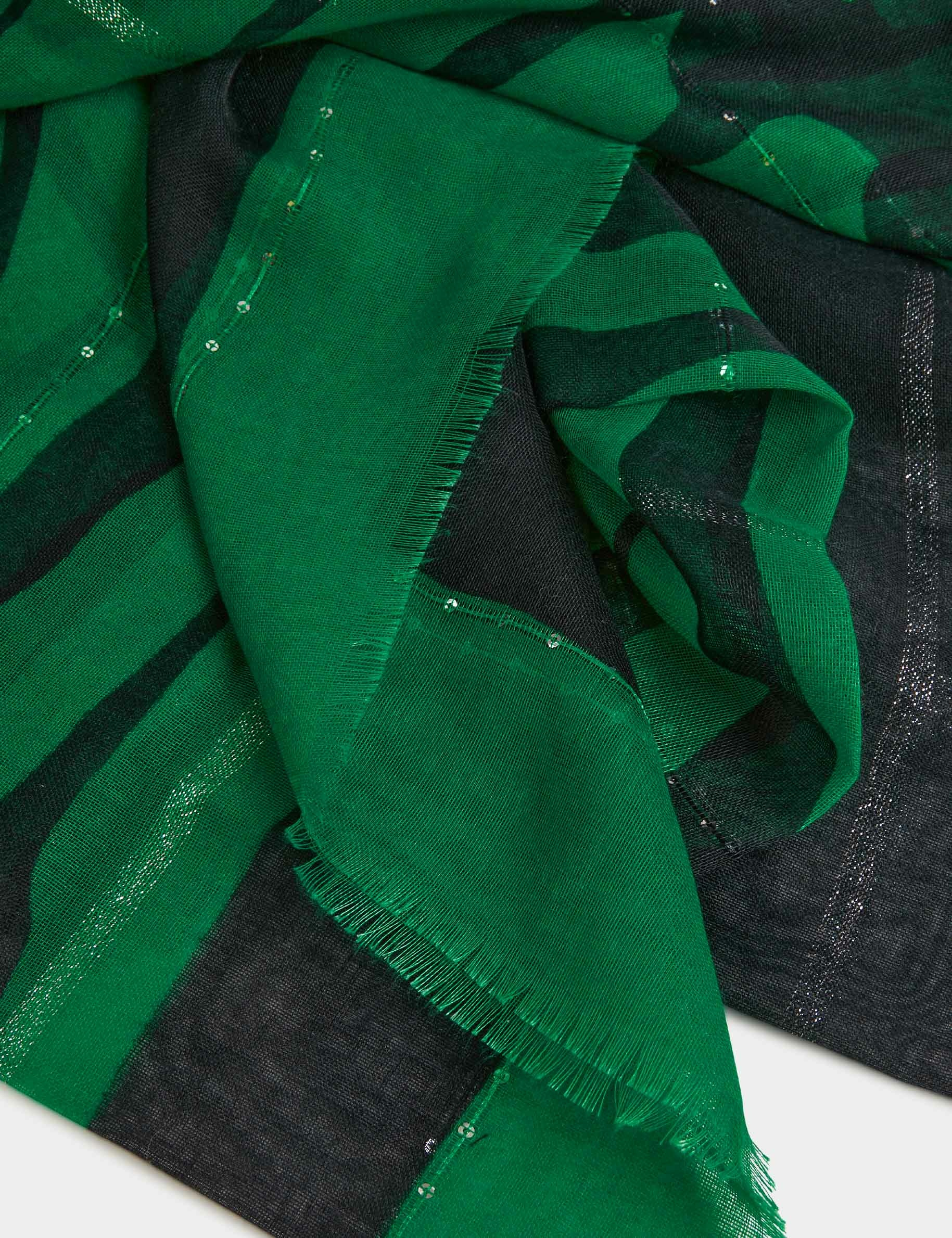 Scarf with zebra print green ladies' Scarf with zebra print green ladies'