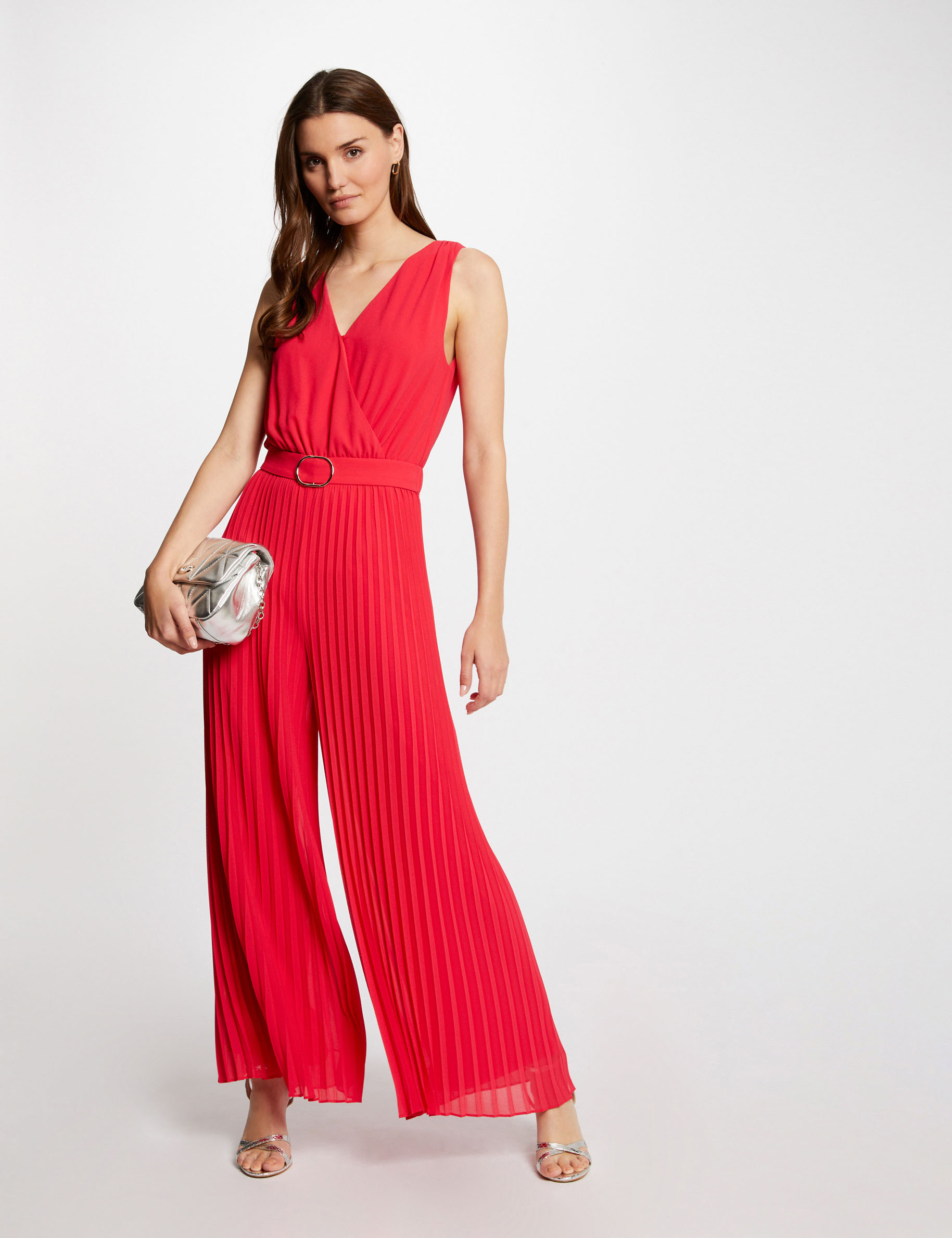 Loose jumpsuit with pleated legs medium red ladies Morgan
