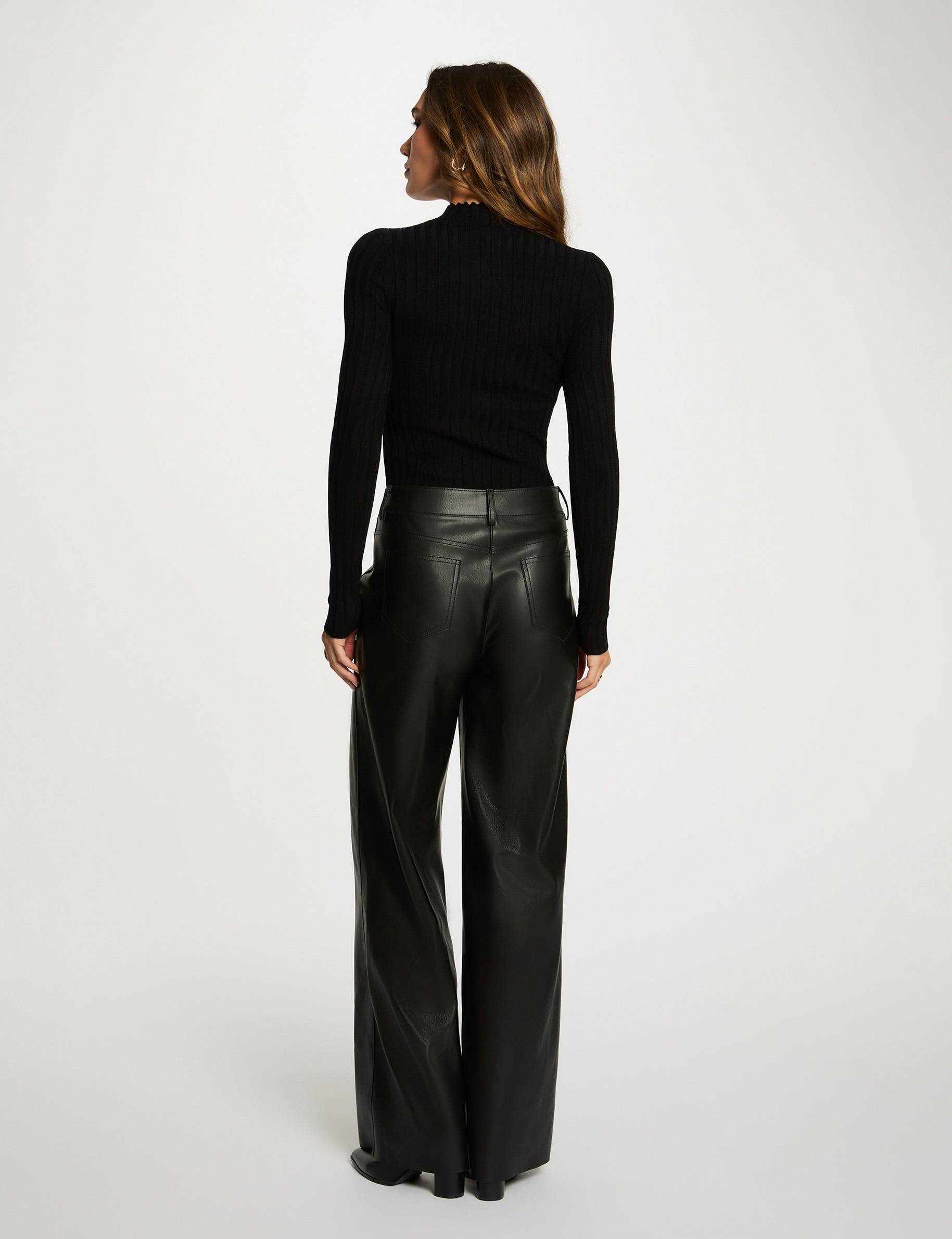 pull col montant noir femme Pull col montant noir femme