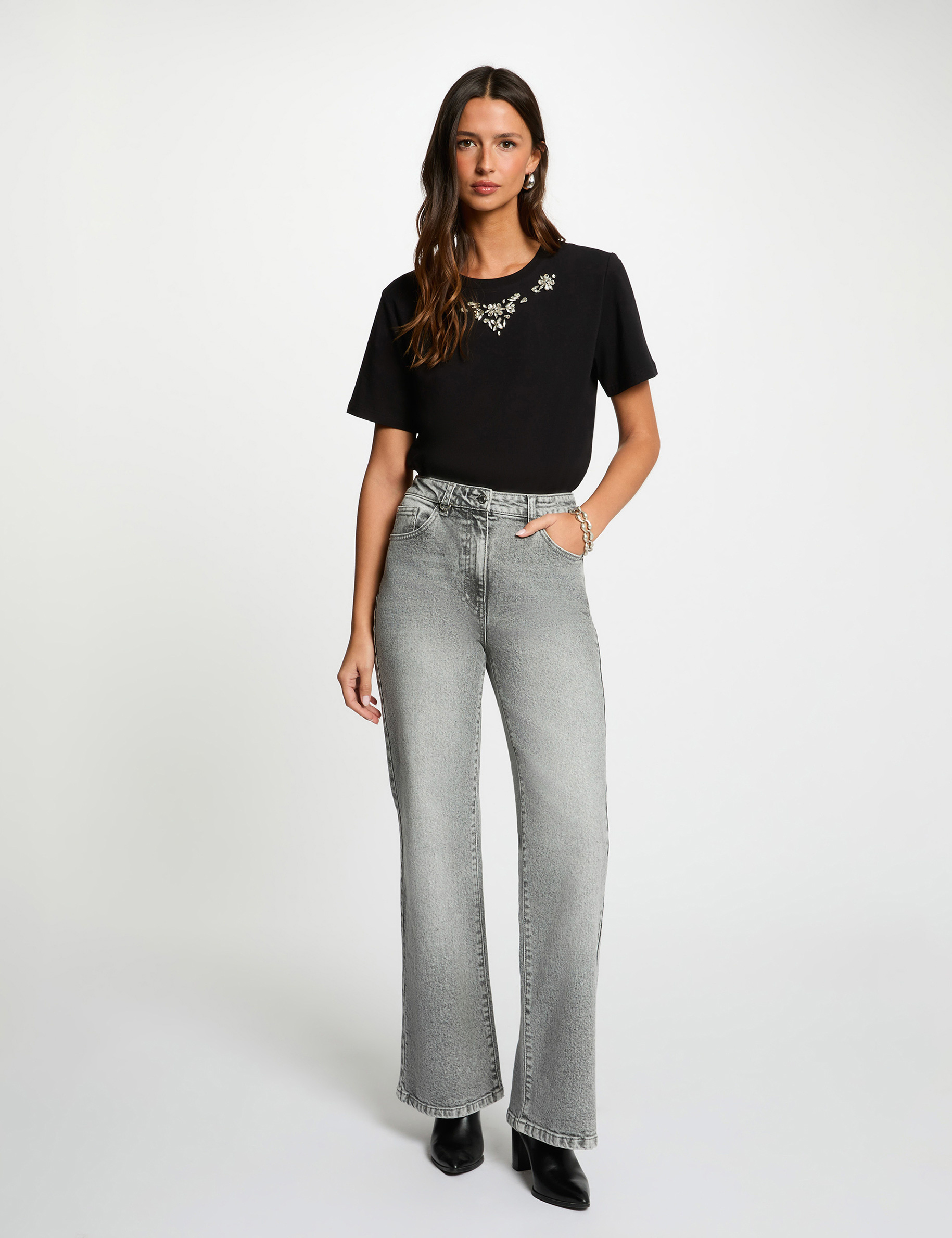 Short-sleeve t-shirt with rhinestones black women