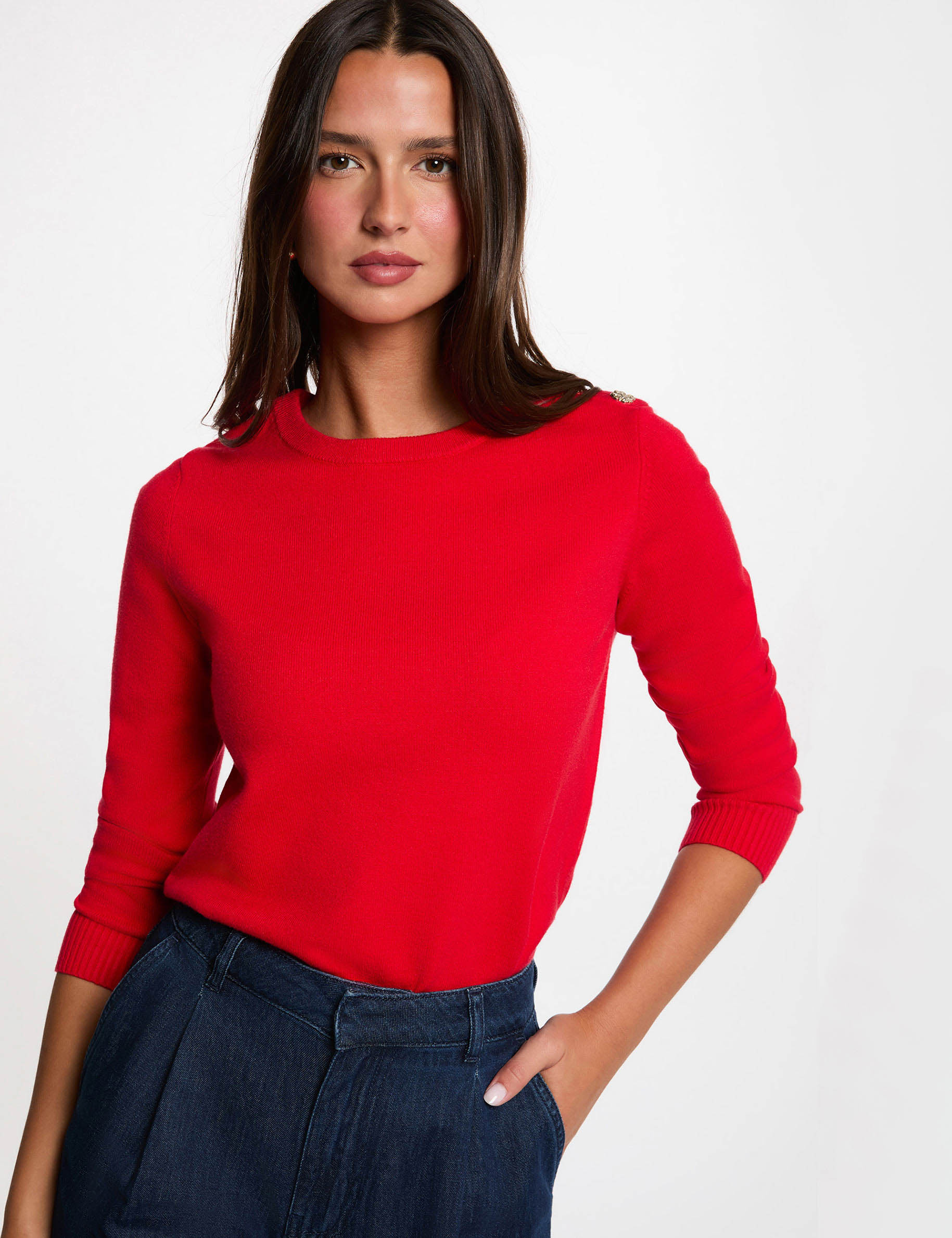 Sweater with round neck and buttons red women