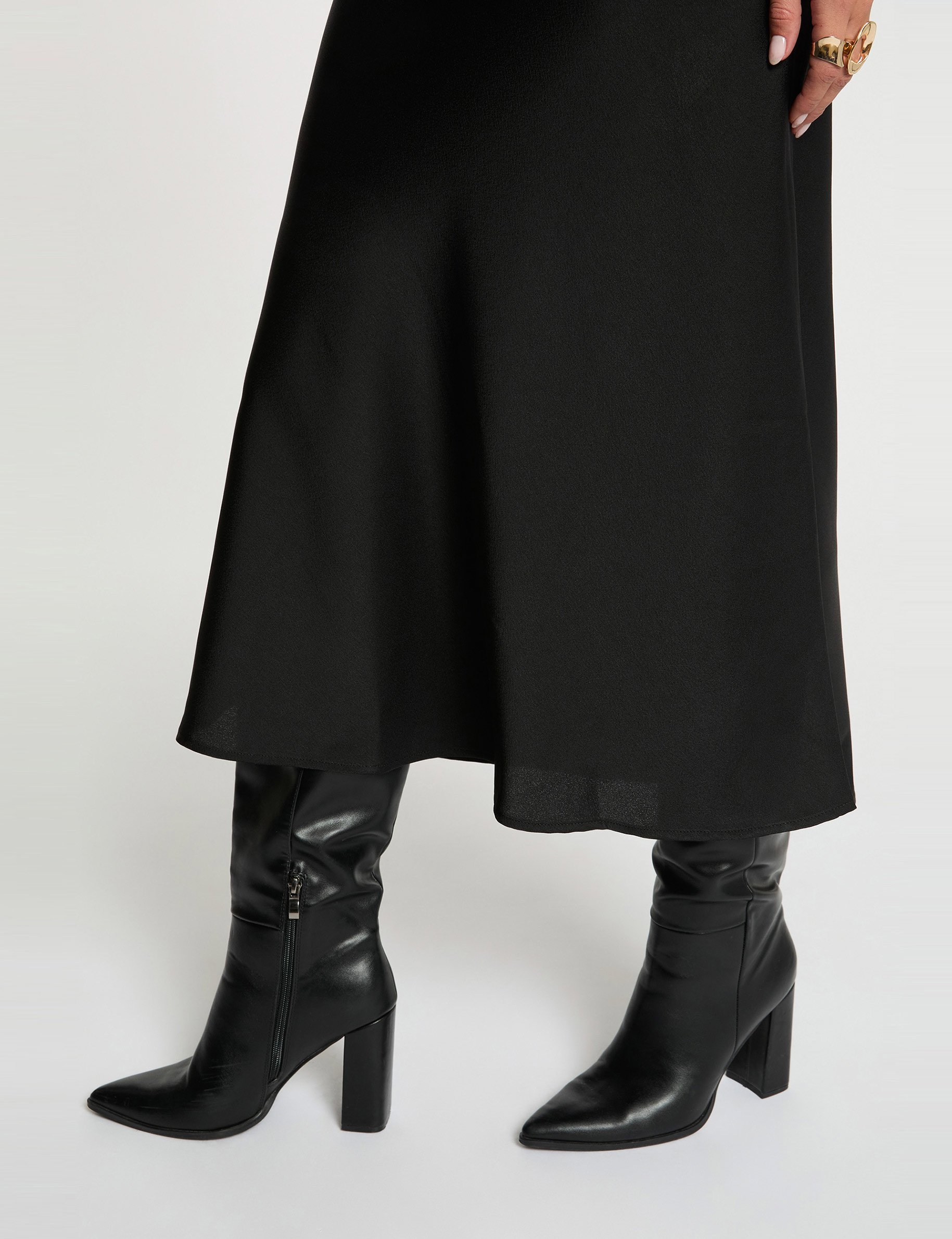 jupe longue satinee noir femme Jupe longue satinée noir femme