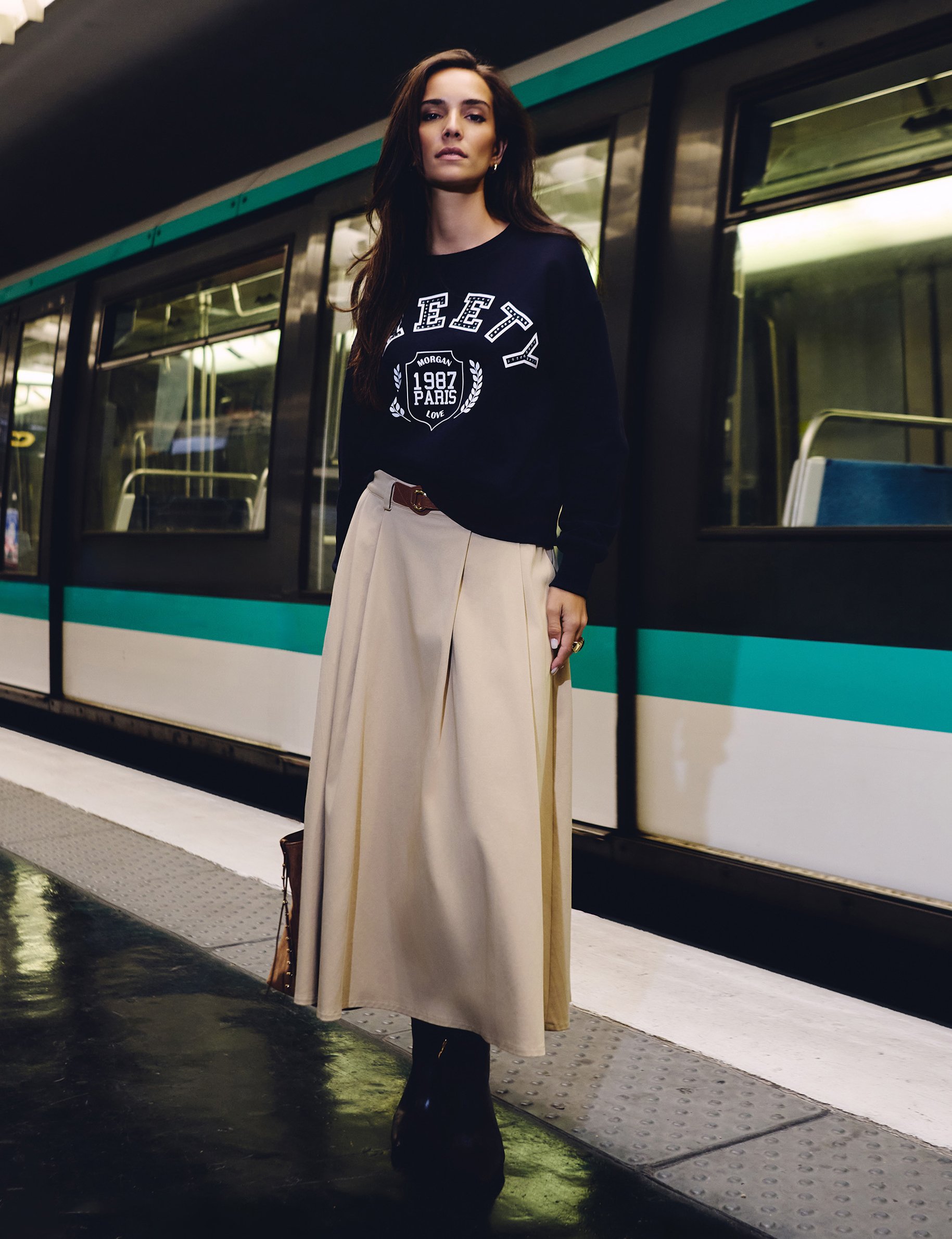 High-waisted flared skirt beige women