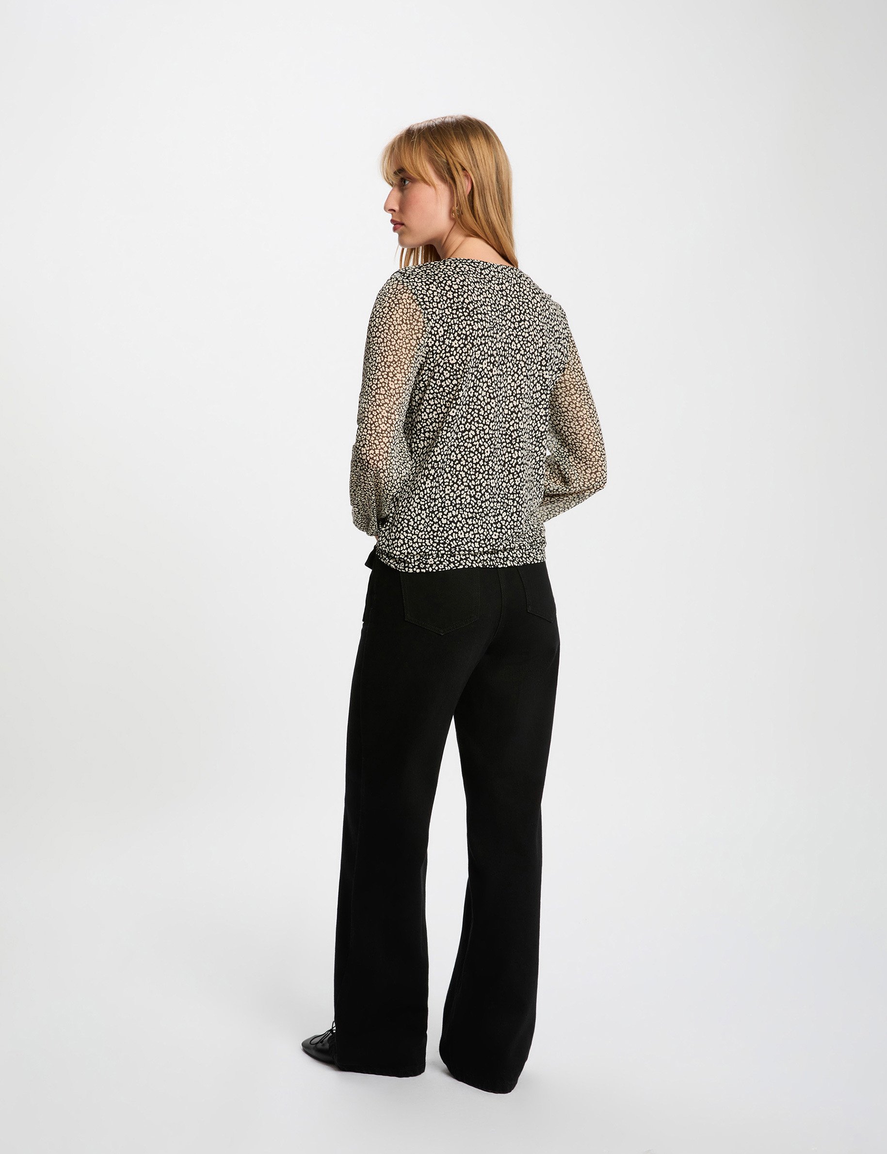 V-neck long-sleeve top black women